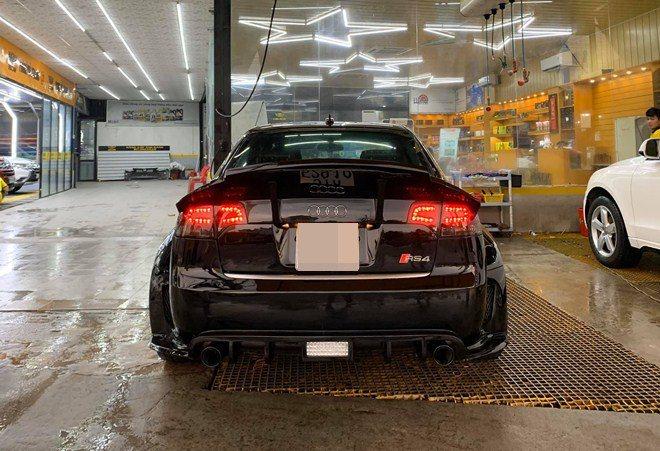 Choáng khi biết dàn siêu xe trong show Rap Việt là của vị đại gia vừa trẻ vừa đẹp này-7