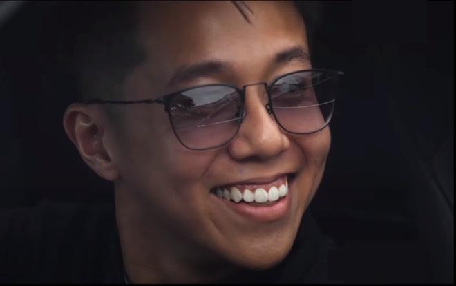 Choáng khi biết dàn siêu xe trong show Rap Việt là của vị đại gia vừa trẻ vừa đẹp này-11