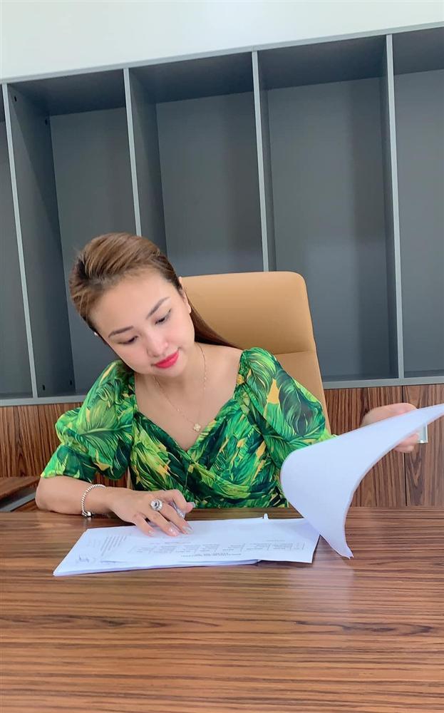 Vân Hugo: Năm nay tôi hoãn cưới-1