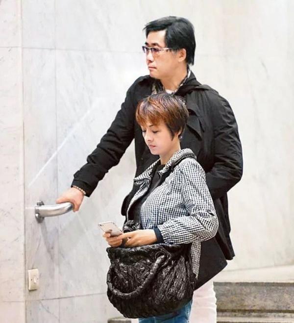 Từng mua bảo hiểm ngực 6 tỷ, siêu vòng 1 Hong Kong nhường tài sản cho con riêng người tình-8