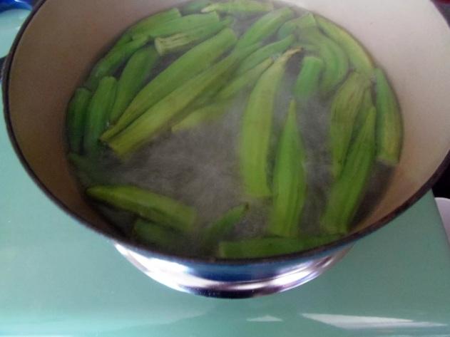 Chỉ 1 mẹo dễ không tưởng giúp bảo quản đậu bắp cả năm trời vẫn tươi nguyên-2