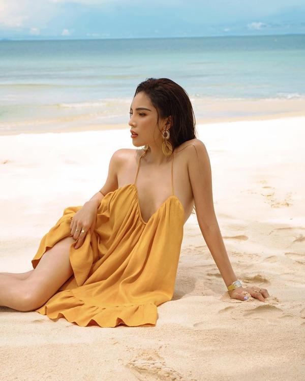 Đụng hàng đầm cánh bướm, Kỳ Duyên gây chú ý hơn Đông Nhi nhờ vòng 1 trùng tu căng đét-5