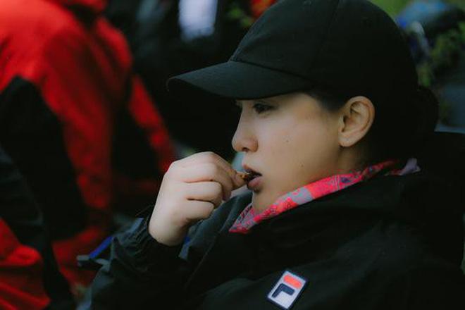 Những sao Hoa ngữ bị phát hiện đôi tay nải chuối-12