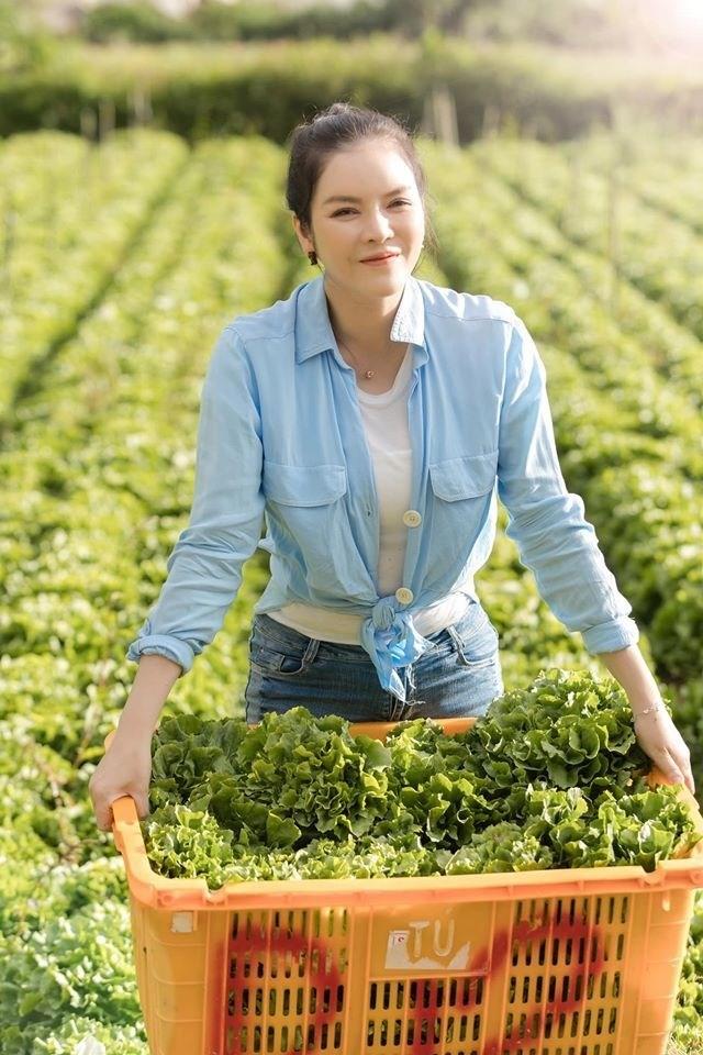 Choáng ngợp với miệt vườn thẳng cánh cò bay của dàn sao Việt-21