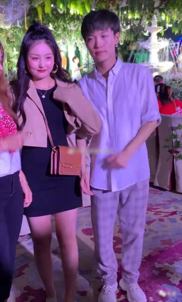 Hot girl đình đám bị team qua đường bóc phốt ảnh đời thường khác xa ảnh mạng-3