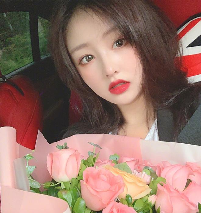 Hot girl đình đám bị team qua đường bóc phốt ảnh đời thường khác xa ảnh mạng-2