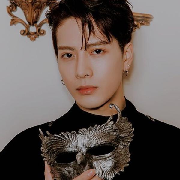 Khi idol xui xẻo vớ phải sasaeng fan: Người chạy thục mạng, người khóc tại chỗ-13