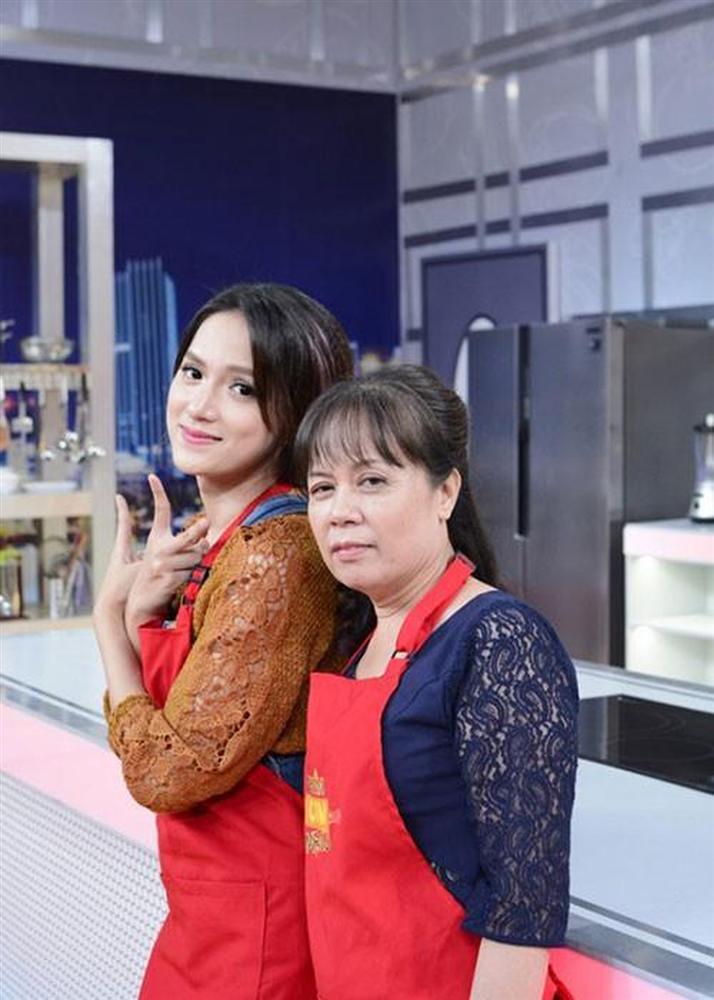 Trùm cuối Hương Giang gây bất ngờ với hình cosplay đẹp hơn cả mẹ-4