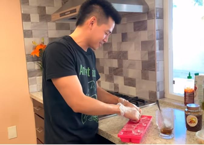 Phùng Ngọc Huy gầy thê thảm sau 4 tháng Mai Phương qua đời-4