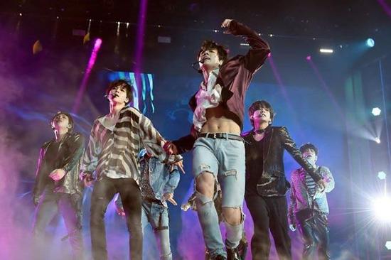 BTS là nghệ sĩ Kpop duy nhất biểu diễn tại 4 lễ trao giải lớn của Mỹ