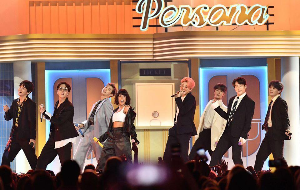 BTS là nghệ sĩ Kpop duy nhất biểu diễn tại 4 lễ trao giải lớn của Mỹ-4
