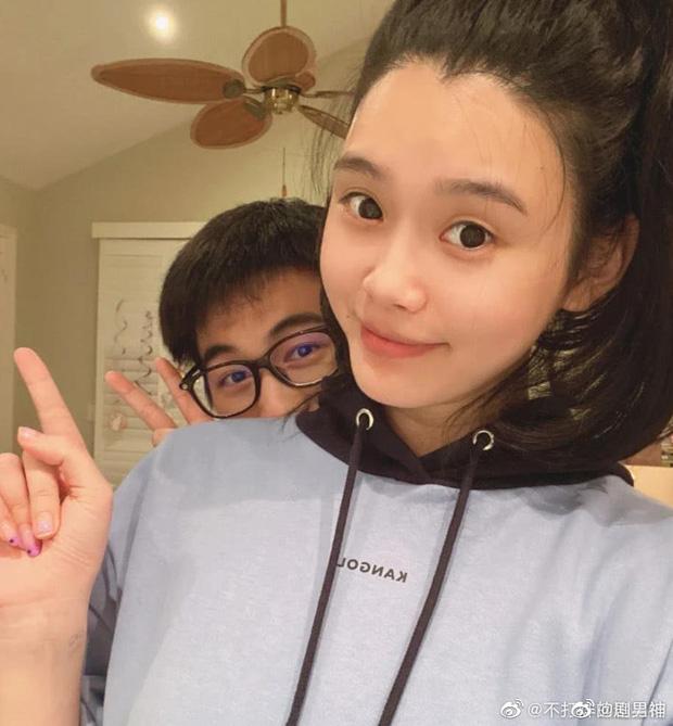 Con dâu siêu mẫu của ông trùm sòng bạc có động thái mới, đập tan tin đồn bị nhà chồng ghét bỏ-5