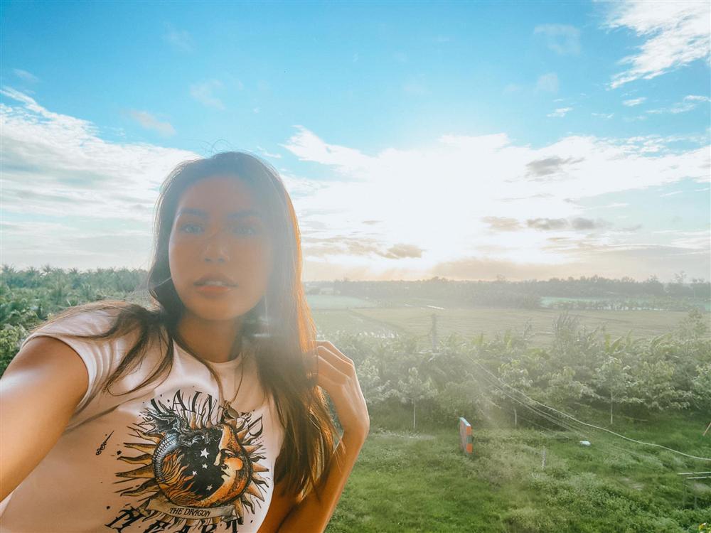 Minh Tú khoe ảnh chụp trong khu cách ly đẹp không thua gì resort hạng sang-7