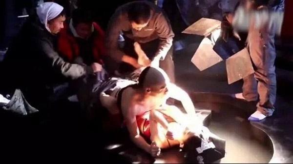 Bộ phim có cảnh 18+ sốc nhất sự nghiệp Triệu Lệ Dĩnh: Cảnh nóng dưới nền đất, đến mức bạn diễn nam có phản ứng sinh lý-8