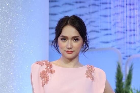 Hương Giang: 'Muốn lấy chồng ngoại quốc thì phải biết chấp nhận'