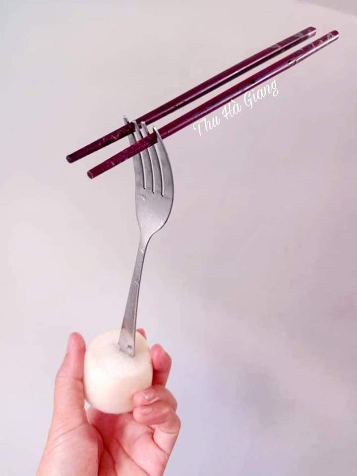 Mẹ đảm làm ảo thuật với món mì bay lửng lơ cho bữa quà chiều hoàn hảo-2