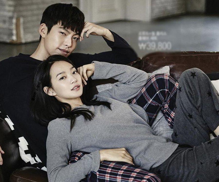 Cặp đôi quyền lực của showbiz Hàn Kim Woo Bin và Shin Min Ah một lần nữa khẳng định tình yêu bền chặt bằng việc cùng nhau ủng hộ những nạn nhân của cơn bão Hagupit gây ra. Cả hai cùng quyên góp 100 triệu won (tương đương 84.000 USD) cho các tổ chức phi lợi nhuận. Cư dân mạng đã dành nhiều lời khen ngợi cho hai ngôi sao.