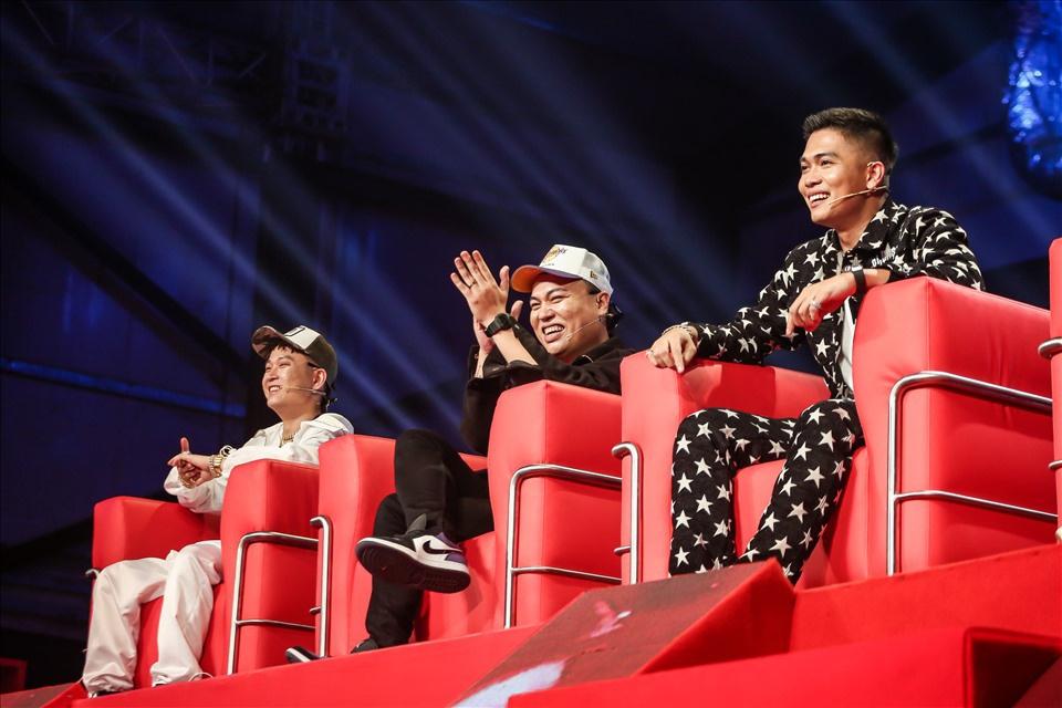 Cuộc chiến giờ vàng bất phân thắng bại của hai game show nhạc rap-1