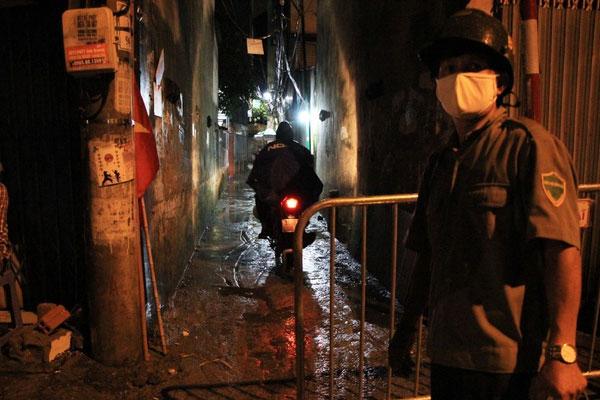 Một người đàn ông ở cùng tòa nhà với ca 714 ở Hà Nội bỏ trốn cách ly-1