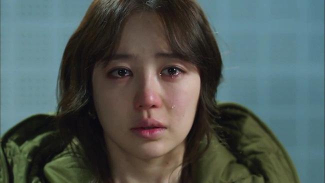 Ngày anh trai mất chị dâu không rơi một giọt nước mắt, đêm đêm lại lén bỏ ra ngoài khiến cả làng đồn ầm-1