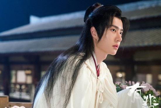 Nhan sắc 'thăng hạng' của Vương Nhất Bác qua từng phim