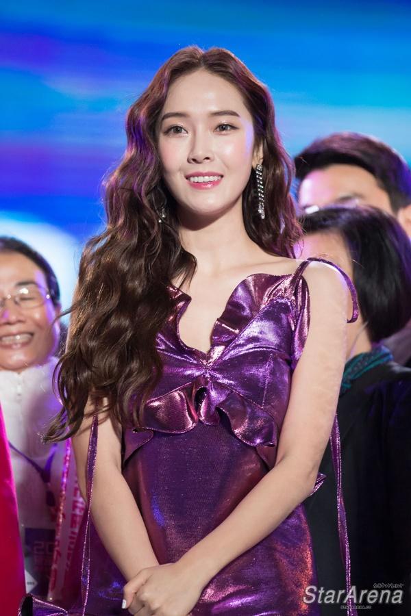 BIGBANG và loạt Idols có màn rẽ ngang thành công khi bon chen viết sách-3