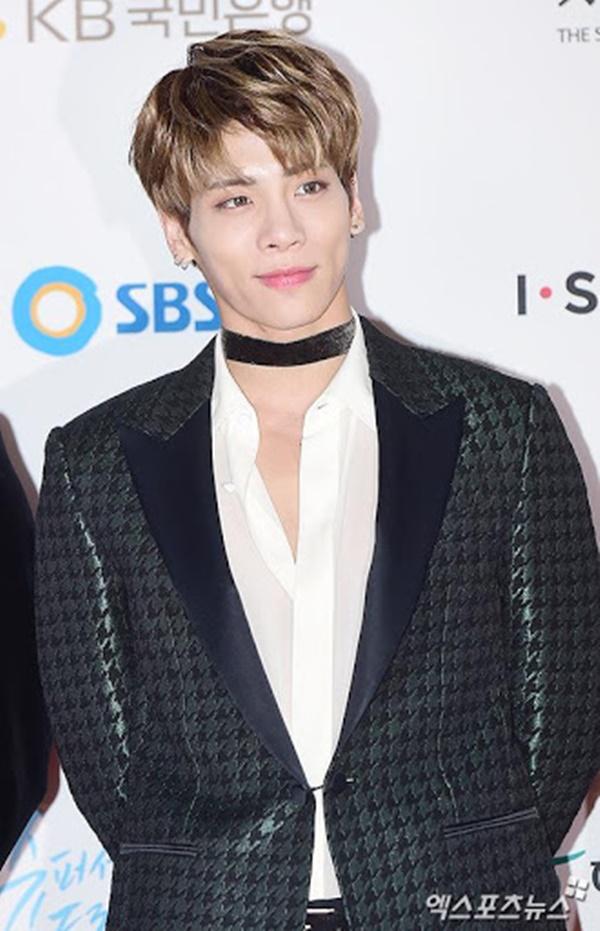 BIGBANG và loạt Idols có màn rẽ ngang thành công khi bon chen viết sách-5