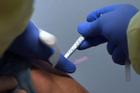 Công bố giá bán vắc-xin COVID-19 triển vọng nhất nước Mỹ: 860.000 đồng mỗi liều, mỗi người phải tiêm 2 mũi