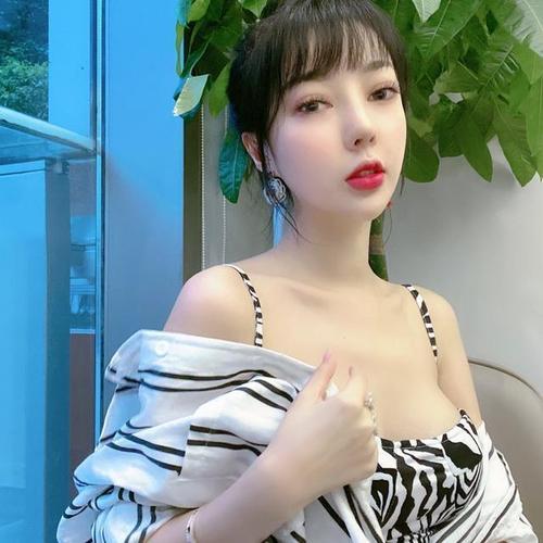 Hotgirl bán dâm kể chuyện yêu nam thần Thượng ẩn Hoàng Cảnh Du-2