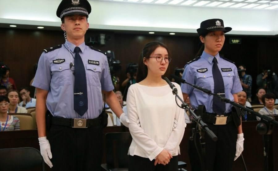 Hotgirl bán dâm kể chuyện yêu nam thần Thượng ẩn Hoàng Cảnh Du-3