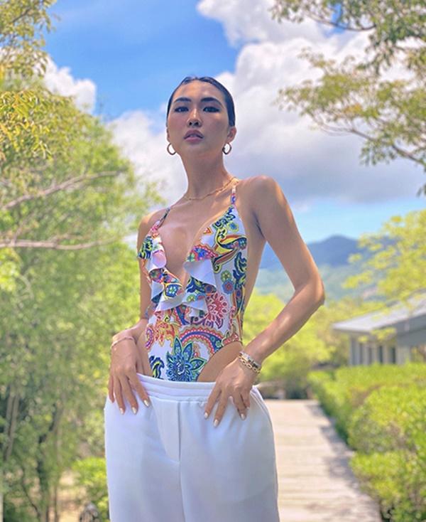 Mỹ nhân Việt dùng bikini phối đồ chất lừ đi du lịch-7