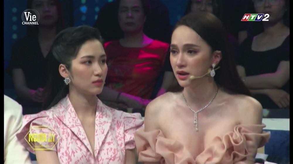 HOT: Hương Giang trao hoa cho đại gia Matt Liu tại Người Ấy Là Ai như lời đồn-10