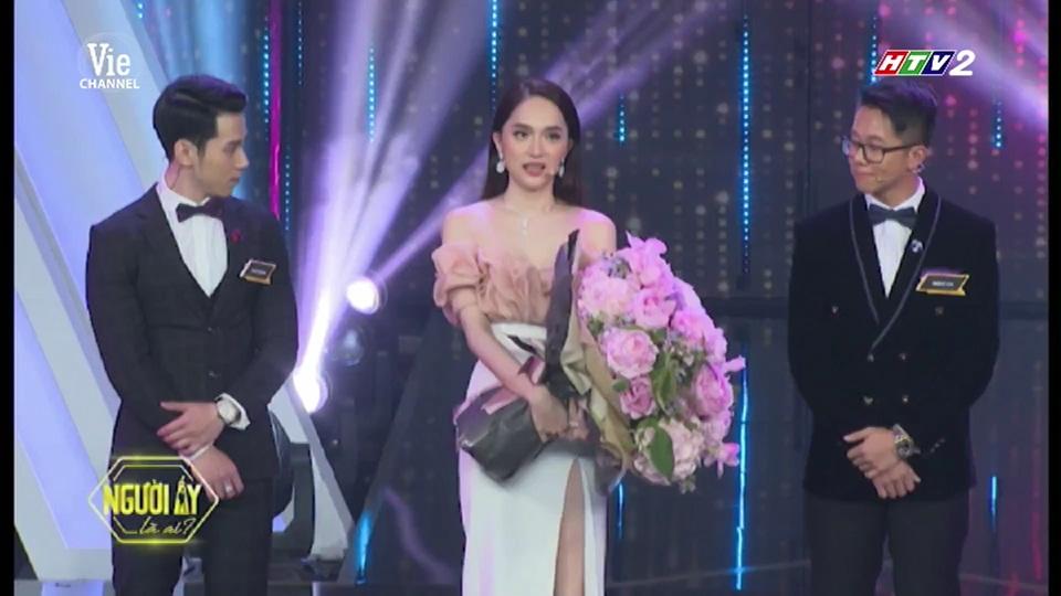 HOT: Hương Giang trao hoa cho đại gia Matt Liu tại Người Ấy Là Ai như lời đồn-12