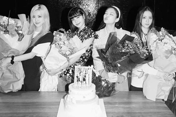 V-BLINKS làm từ thiện ăn mừng BLACKPINK 4 năm debut-9