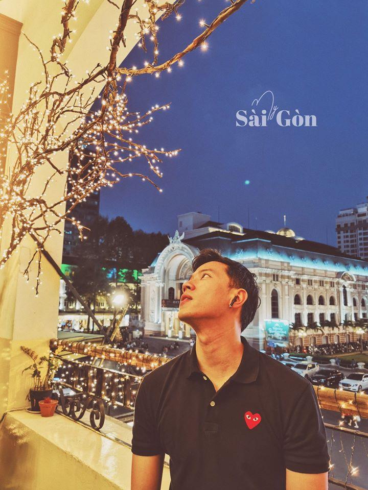 Tuy nhiên, chàng cơ trưởng điển trai đã có một pha mừng hụt vì công ty sau đó thông báo rằng đây chỉ là sự nhầm lẫn. "Mình buồn lắm, ước gì lương khủng khiếp như thế". Anh chàng còn hài hước cho biết có thể lương mình là 2.044 tỷ thật nhưng... đơn vị tiền tệ nào thì công ty chưa ghi rõ.