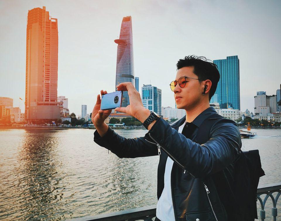 Cơ trưởng của chúng ta không chỉ thích du lịch mà còn mê chụp ảnh "deep" lắm đấy!
