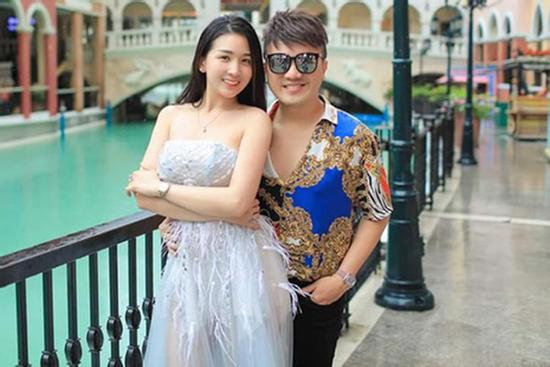 Trót cao hứng chê chị em mặc đồ bộ rẻ tiền ra đường, vợ ca sĩ Dương Ngọc Thái lên tiếng