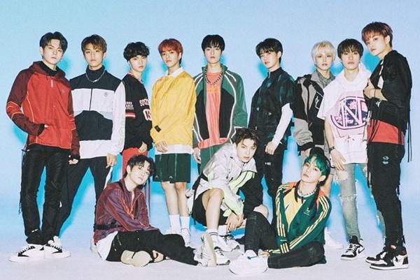 Hot K-Pop 8/8/2020: Lisa cầu hôn Rose mừng 4 năm debut, TREASURE chinh phục TOP ITUNES-2