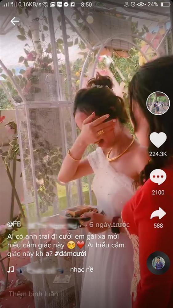 Người đàn ông có biểu hiện lạ với cô dâu sau đám cưới, dân tình thi nhau gọi tên người yêu cũ và sự thật-2