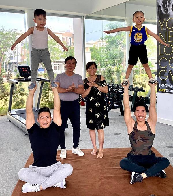 Con trai 3 tuổi của Quốc Cơ, Quốc Nghiệp lập kỷ lục Guinness Việt Nam-2