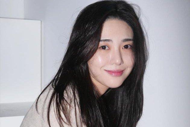 HOT: Mina (AOA) livestream kể bị sao nam đình đám cưỡng hiếp-4