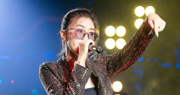 Pháo là gái xinh 2k3 đang phá đảo King Of Rap, cực chiến từ sân khấu đến ngoài đời-10