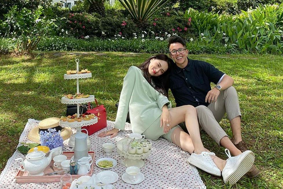 Khoảnh khắc tình tứ của Hương Giang và CEO người Singapore-7
