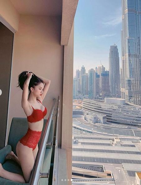 Hương Giang đốt cháy mạng xã hội với hình nội y sexy, không quên dằn mặt cô nàng hám fame-5