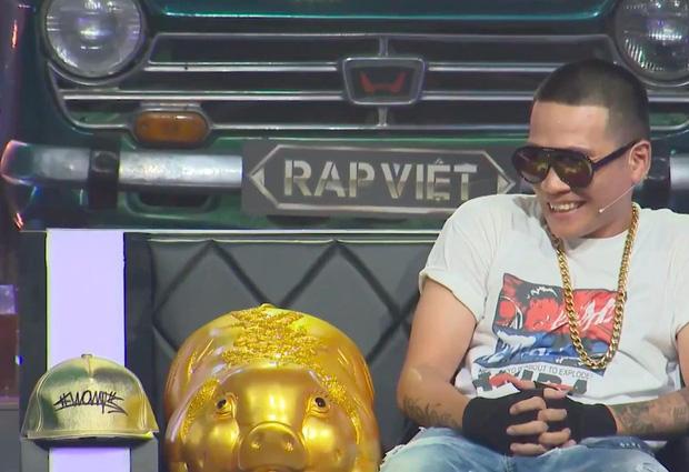 Lão đại Wowy gây tranh cãi tại Rap Việt khi khuyên thí sinh nên chọn Đại học thay vì Rap-2