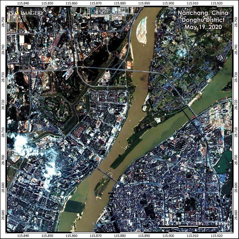 Hình ảnh loạt thành phố Trung Quốc ngập trong lũ, đập Tam Hiệp mở 6 cửa xả-5