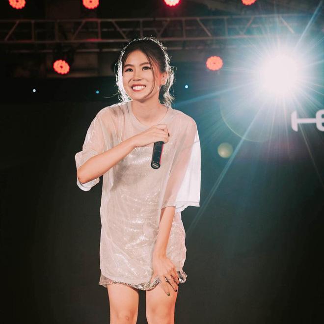 Pháo là gái xinh 2k3 đang phá đảo King Of Rap, cực chiến từ sân khấu đến ngoài đời-3