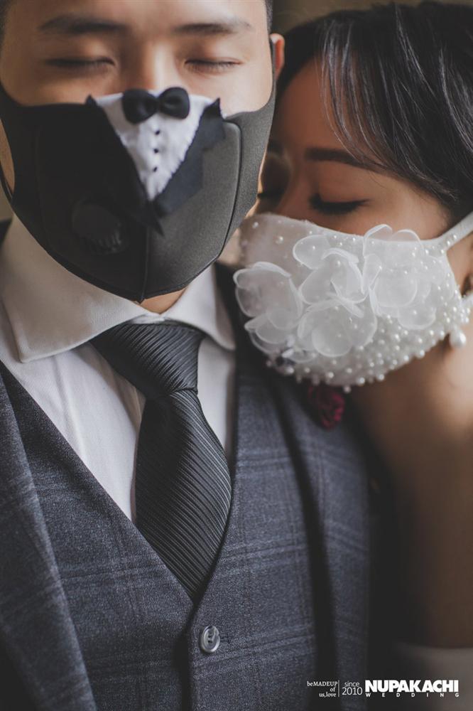 Đeo khẩu trang chụp ảnh cưới vì COVID-19, đôi uyên ương Sài thành vẫn đẹp nao lòng-4