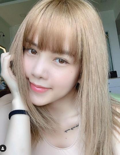 Thiều Bảo Trâm xuất hiện với gương mặt ú nu, già như bà thím trên sóng truyền hình-9