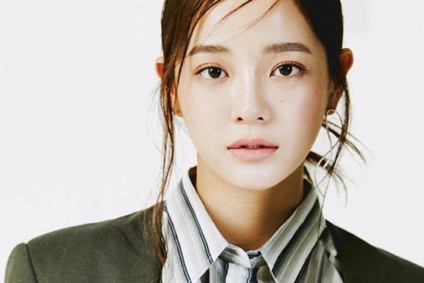 Hot K-Pop 10/8/2020: intro sân khấu live của TREASURE đụng hàng Hoàng Thùy Linh-1